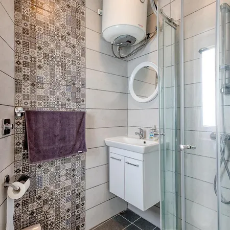 Apartment Stylish In Bay Square 3