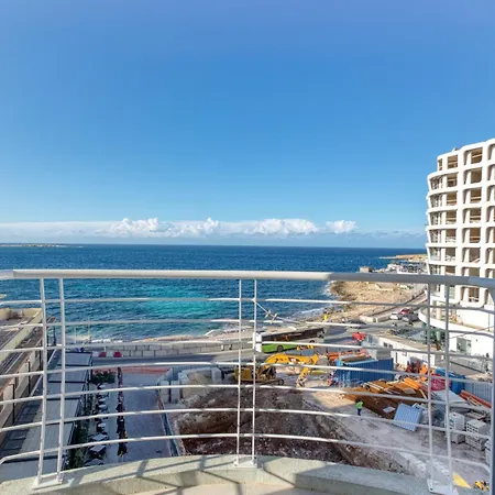 Stylish In Bay Square 3 *