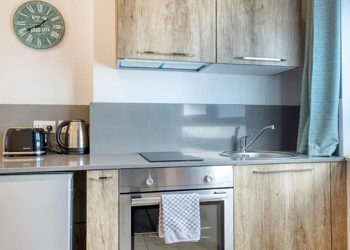 Apartman Stylish In Bay Square 3 *