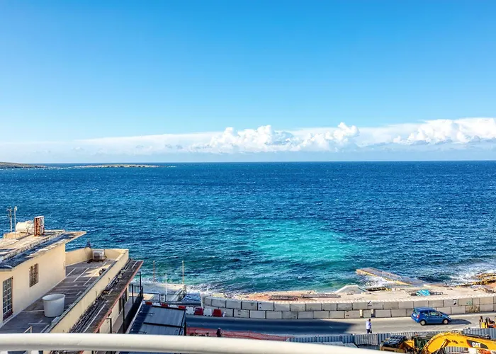 Stylish In Bay Square 3